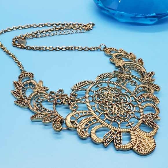 Fast Fashion Jewelry - Faux black gold filigree statement pc.•Bundle!